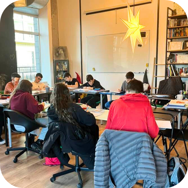 Structura Atelierului de Română